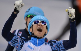 Обладатель золотой и бронзовой медали в шорт-треке Виктор Ан