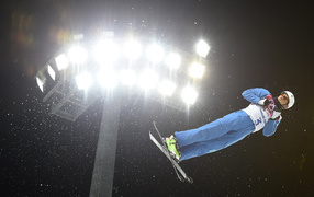 Обладатель золотой медали в дисциплине фристайл Антон Кушнир 