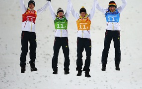 Обладатель золотой медали в дисциплине прыжки на лыжах с трамплина Маринус Краус из Германии