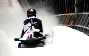 Американский бобслеист Крис Фогт обладатель бронзовой медали