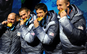 Стивен Холкомб американский бобслеист обладатель двух бронзовых медалей