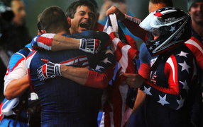 Стивен Холкомб американский бобслеист обладатель двух бронзовых медалей в Сочи