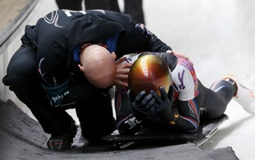 Обладатель бронзовой медали американский скелетонист Мэтью Антуан на олимпиаде в Сочи