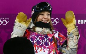 Обладательница золотой медали американская сноубордистка Кэйтлин Фаррингтон на олимпиаде в Сочи