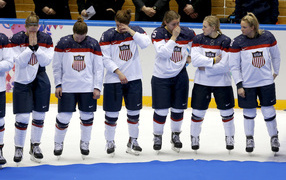 Американские хоккеистки серебряные медалистки на олимпиаде в Сочи 2014 год