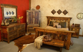 Antique furniture in the bedroom