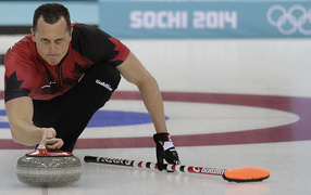 At the Olympic Games in Sochi won the gold medal men's curling team in Canada