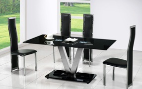 Черная мебель в столовой