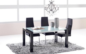 Яркая современная столовая