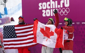 Обладательница бронзовой медали Ким Ламарре канадская фристайлистка на олимпиаде в Сочи