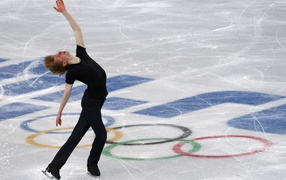 Кевин Рейнольдс канадский фигурист обладатель серебряной медали