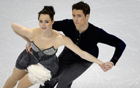 Канадские фигуристы Тесса Вирчу и Скотт Мойр на олимпиаде в Сочи