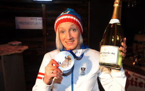 Даниэла Ирашко австрийская прыгунья с трамплина