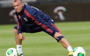 Денис Глушаков полузащитник Спартака на разминке