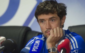 Полузащитник Динамо Юрий Жирков на пресс конференции