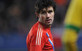 Полузащитник Динамо Юрий Жирков на поле