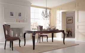 Камин в столовой