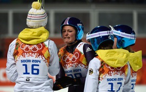 Немецкая спортсменка по прыжкам с трамплина Карина Фогт  обладательница золотой медали