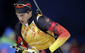 Немецкий биатлонист Арнд Пайффер обладатель серебряной медали