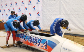 Золотая медаль российские бобслеисты на олимпиаде в Сочи