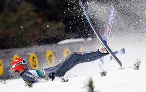 Обладатель золотой медали Андреас Веллингер в дисциплине прыжки на лыжах с трамплина