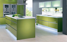 Зеленое оформление кухни