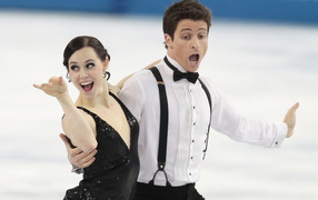 Обладатели двух серебряных медалей в дисциплине фигурное катание на коньках Тесса Вирчу и Скотт Мойр на олимпиаде в Сочи