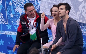 Обладатели серебряных медалей в дисциплине фигурное катание на коньках Мэган Дюамель и Эрик Редфорд на олимпиаде в Сочи