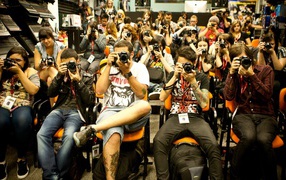 Журналист с татуировкой