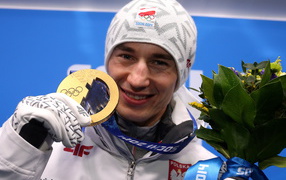 Камил Стох польский лыжник обладатель золотых медалей