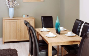Leather chairs in the dining room