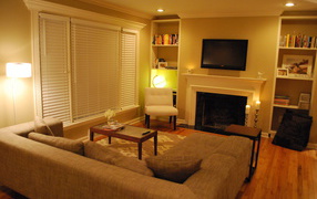 Гостиная и камин