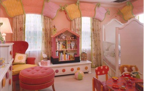 Розовые стены в детской