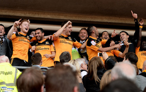 Популярный Халл Сити