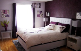 Purple wall in the bedroom