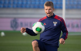 Russian midfielder Oleg Shatov