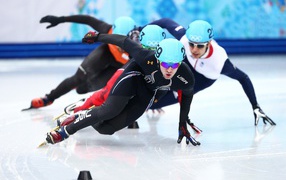 Обладатель серебряной медали американский шорт-трекист Крис Кревелинг на олимпиаде в Сочи