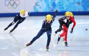 Обладательница серебряной медали канадская шорт-трекистка Мариан Сен-Желе на олимпиаде в Сочи