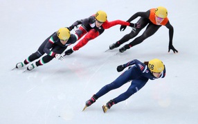 Обладательница серебряной медали в дисциплине шорт-трек Мариан Сен-Желе на олимпиаде в Сочи