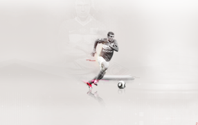 Сергей Паршивлюк капитан Спартака атакует соперника