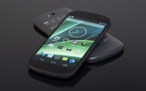 Стильный дизайн YotaPhone 2