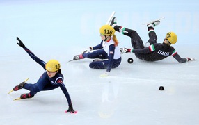 Обладательница серебряной и двух бронзовых медалей в дисциплине шорт-трек Арианна Фонтана на олимпиаде в Сочи