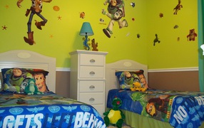 Две кровати в детской комнате