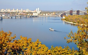 Вид на Киев ясным днем