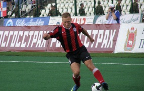 Vitaly Grishin midfielder Amkar ball