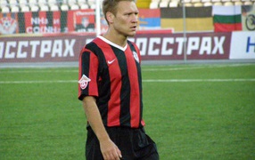 Vitaly Grishin midfielder Amkar on the field