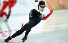 Обладатель серебряной и бронзовой медали в дисциплине скоростной бег на коньках Денни Моррисон из Канады