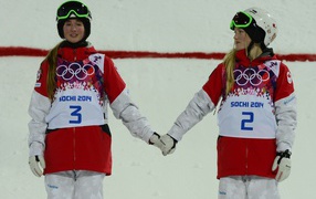 Обладатель серебряной медали в дисциплине фристайл Хлоя Дюфур-Лапуант из Канады