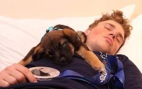 Обладатель серебряной медали в дисциплине фристайл Гас Кенуорти из США