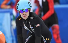 Обладатель серебряной медали в дисциплине шорт-трек Крис Кревелинг из США